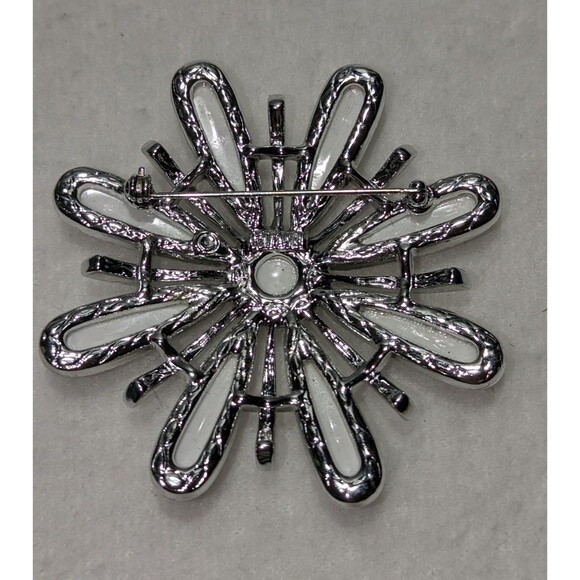 Sarah Coventry Vintage Snow Blossom Brooch - Picture 2 of 6